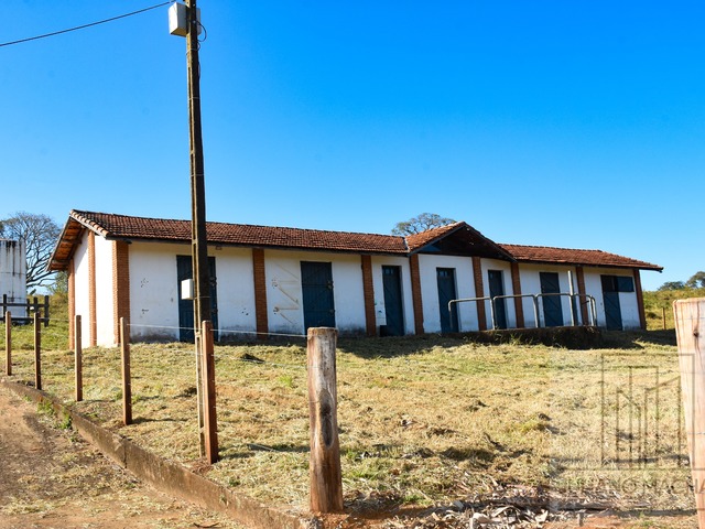 #12 - Chácara para Venda em Cássia dos Coqueiros - SP - 2